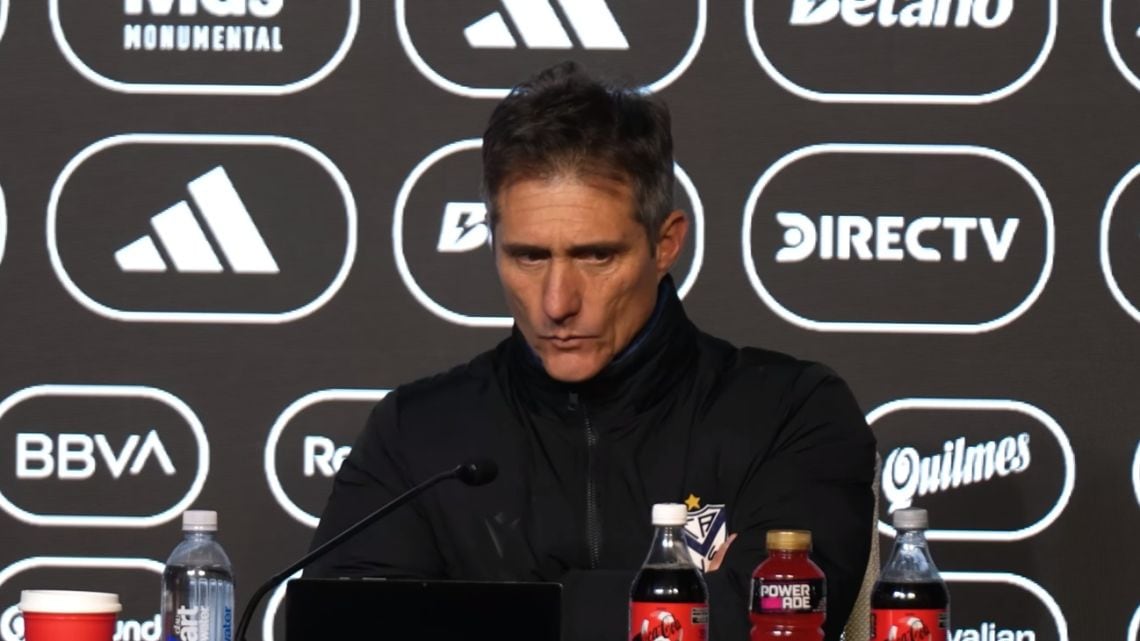 El empate que dejó a Vélez con la sangre en el ojo: el Mellizo cargó contra Arasa y el VAR