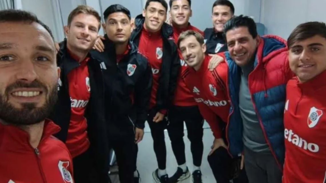 Bustos y Viña, los dos nombres que le quedaron dando vueltas a River en el cierre del mercado