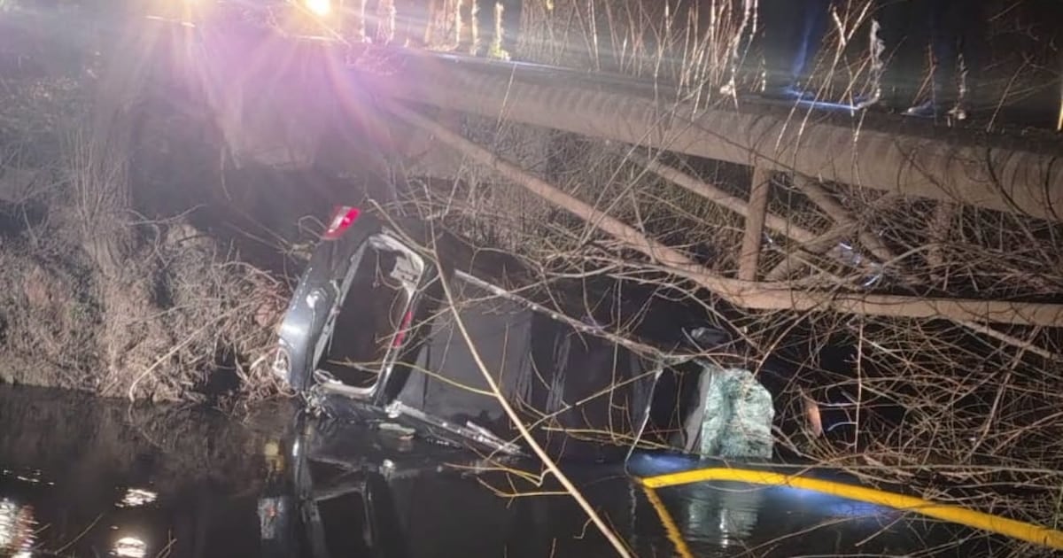 Rastrillaje sin pausa en un canal de Río Negro: buscan desde el sábado a un nene de cuatro años arrastrado por la corriente
