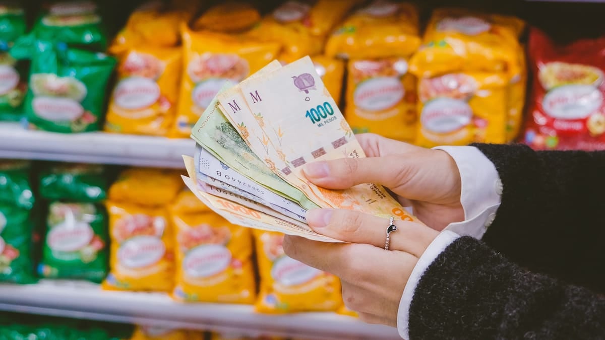 Una luz tenue en el mostrador: la inflación de agosto se enfría, pero la mesa todavía siente el calor
