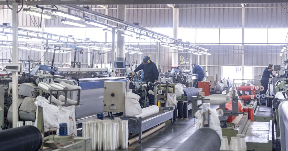 La industria pyme acumula 50.000 puestos perdidos desde 2023 y apuesta a reubicarse en servicios para sostener su plantilla