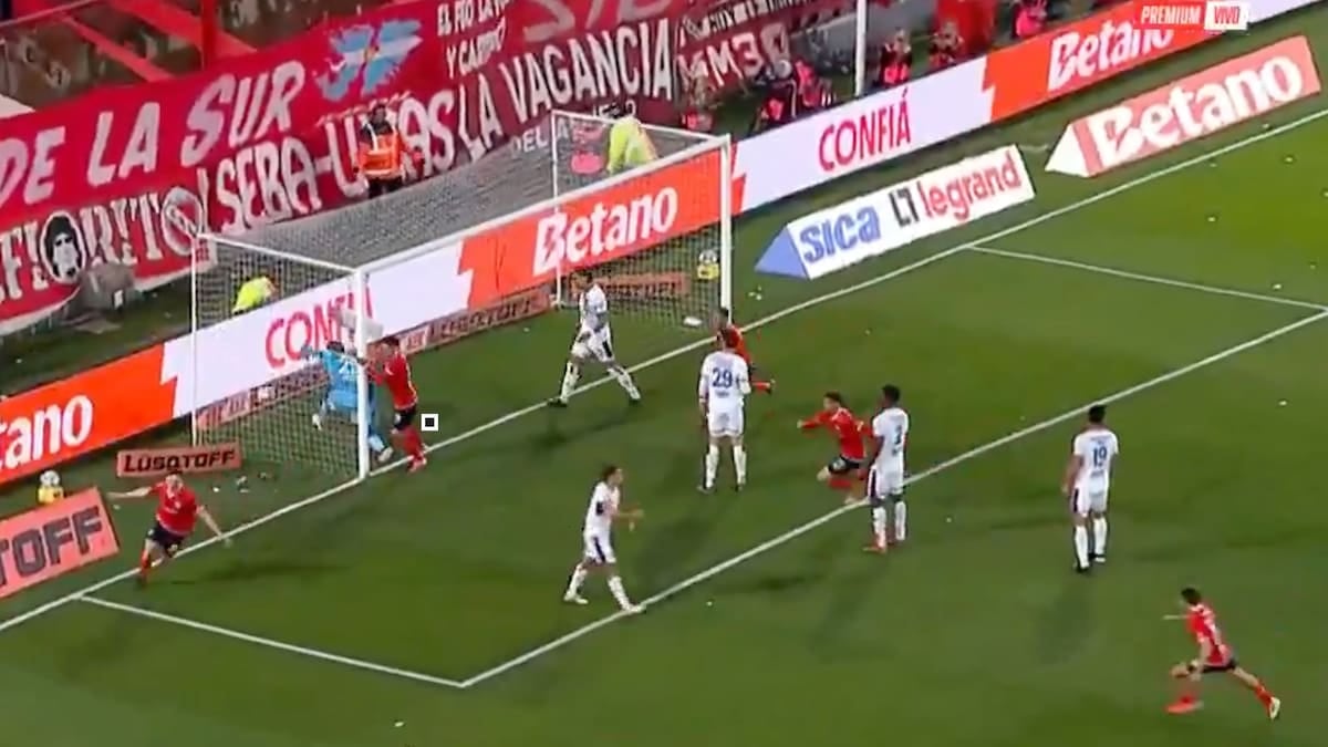 Arrayago, el pibe de 17 que le pintó la cara al Ciclón en el clásico