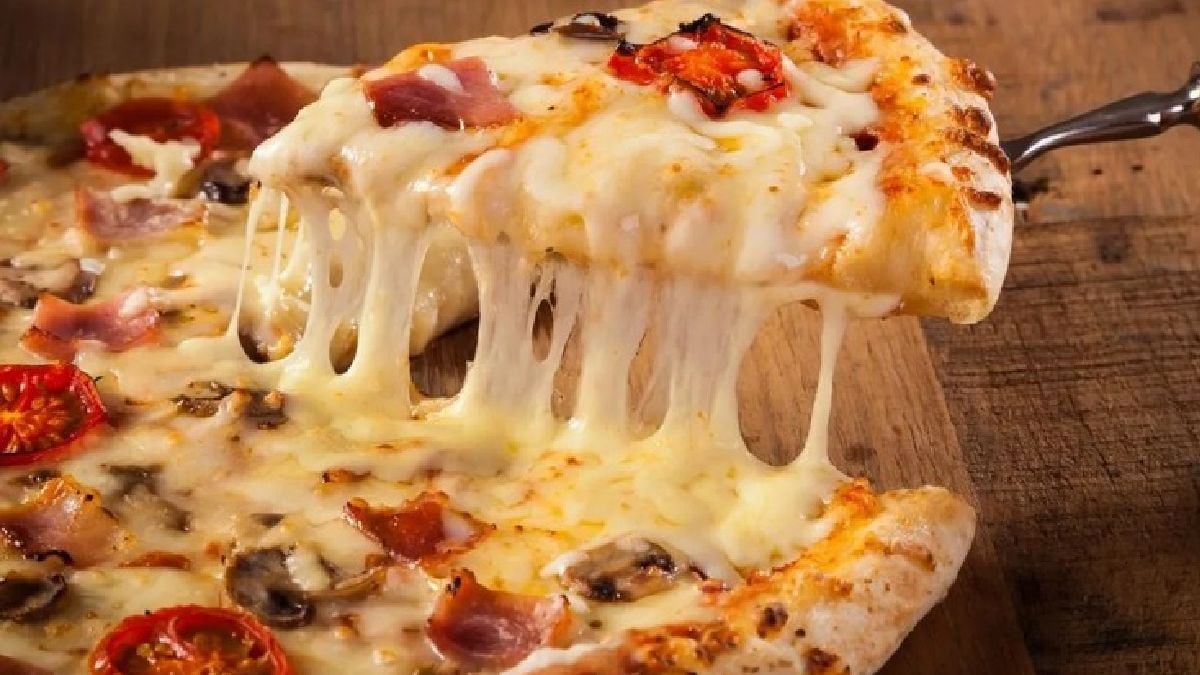 Catorce pizzerías y casas de empanadas de Neuquén se prenden a una noche con la mitad de descuento