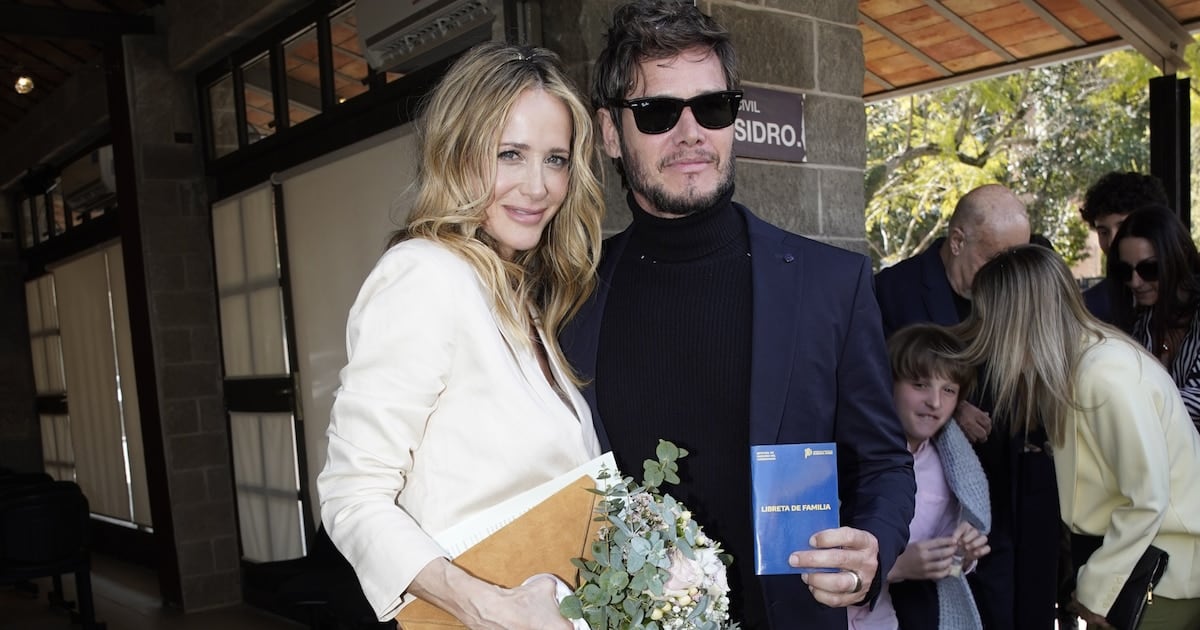 Julieta Prandi y Emanuel Ortega dieron el sí en San Isidro, con Palito Ortega como invitado de honor y apenas 36 testigos