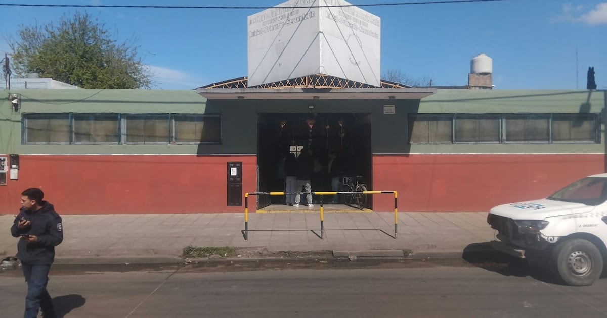 Un revólver en la mochila y un disparo accidental dentro de una escuela privada de La Matanza