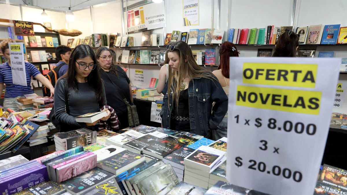 La Feria del Libro de Neuquén vuelve al Parque Central con entrada libre y libros desde dos mil pesos