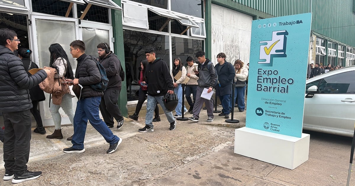 Migrar de un empleo formal al trabajo por cuenta propia recortó los ingresos reales más de un cuarto en dos años