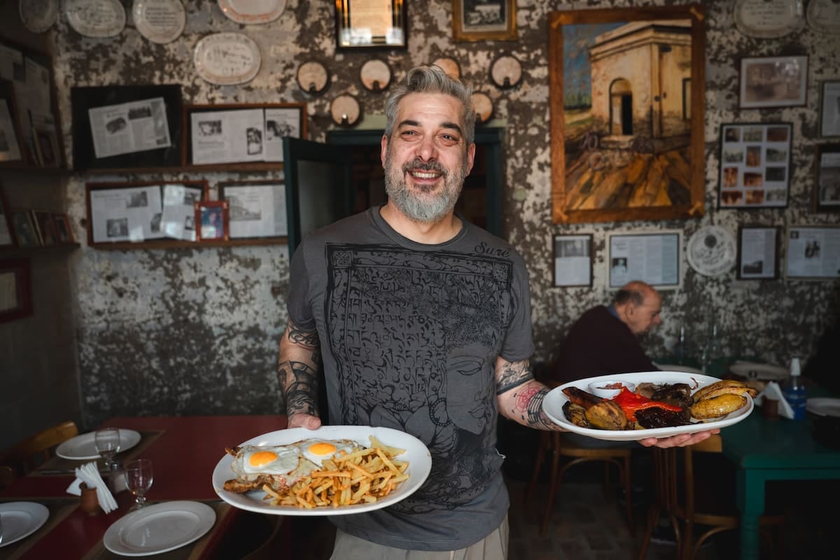 Azcuénaga, el pueblo de 350 habitantes que consolida su oferta turística con diez restaurantes y alojamientos rurales