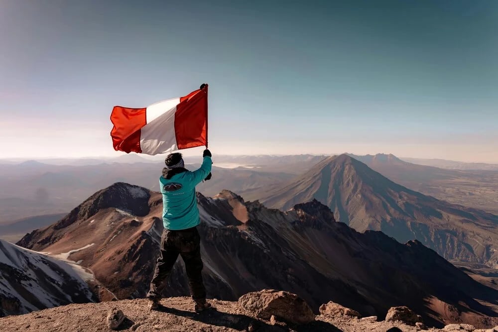 Arequipa, la Ciudad Blanca del Perú que dialoga con sus volcanes y su piedra volcánica