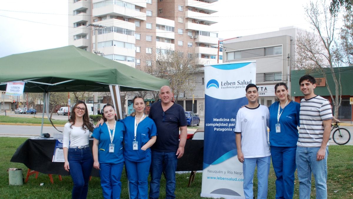 Una plaza, un tensiómetro y una charla a la sombra: Cipolletti salió a cuidar el corazón de sus vecinos
