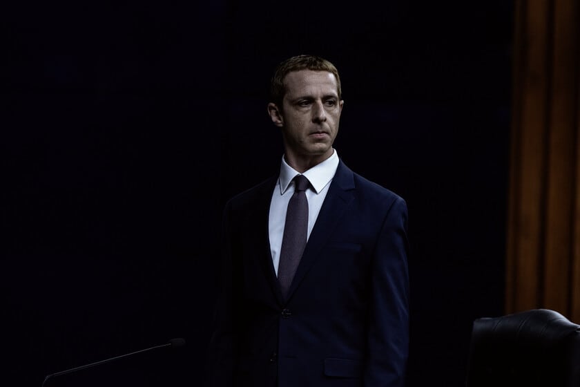 Jeremy Strong se mete en la piel de Zuckerberg: Sorkin revela cómo preparó el personaje más esperado de la secuela de La red social