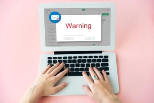Microsoft le bajó la persiana a EvilTokens: la fábrica de mails truchos que se fabricaba con tu propia bandeja