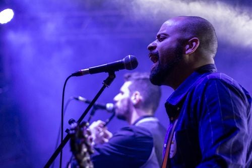 Abel Pintos repasa su cancionero a la espera de precisiones para cantar ante el papa León XIV en la Argentina
