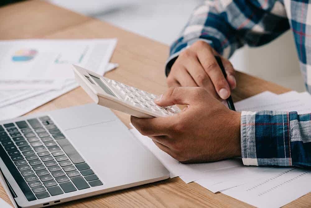El crédito para las familias se puso más caro y más difícil: bancos y fintech suben la vara y la mora ya golpea al 12,9%