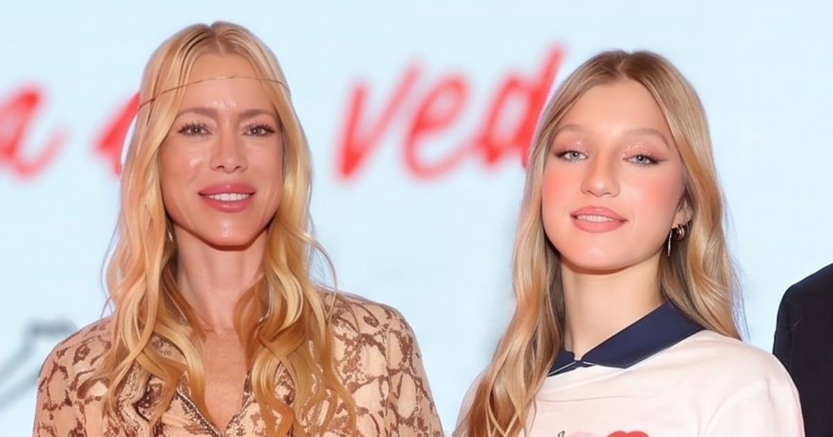 Allegra Cubero se subió a la pasarela con su mamá mirándola desde la primera fila: "Sentí que era un paso importante"