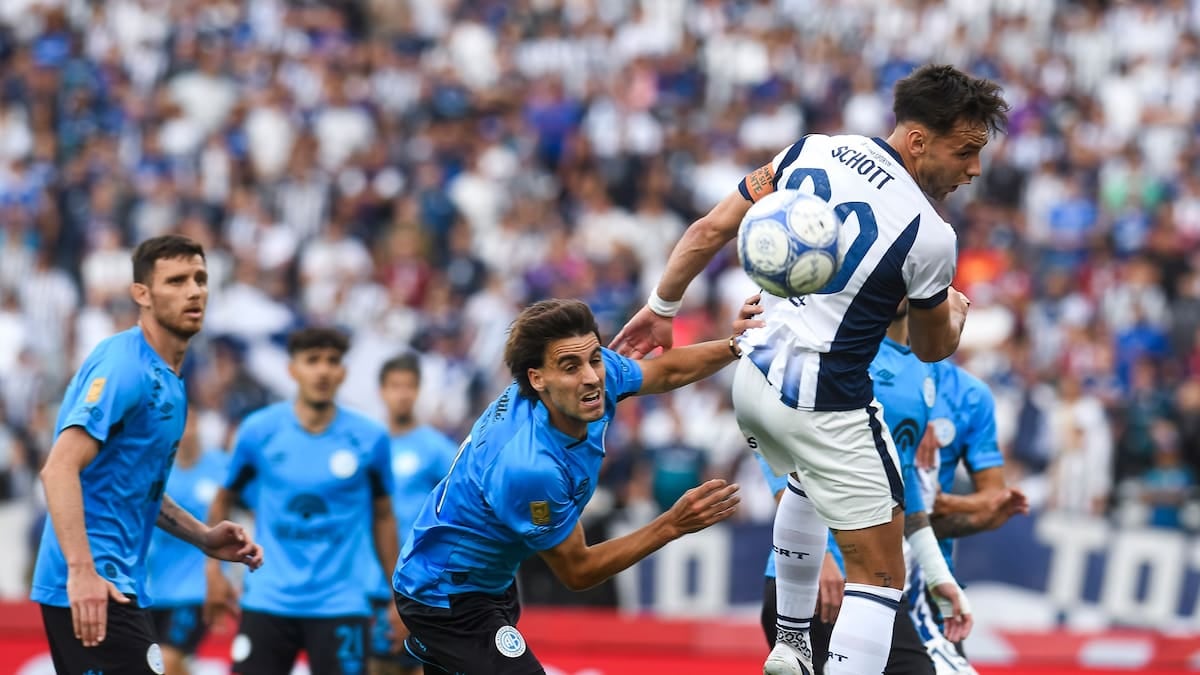 El Pirata se llevó el clásico: gol del ingresado Hernández y Vicentini hizo el resto