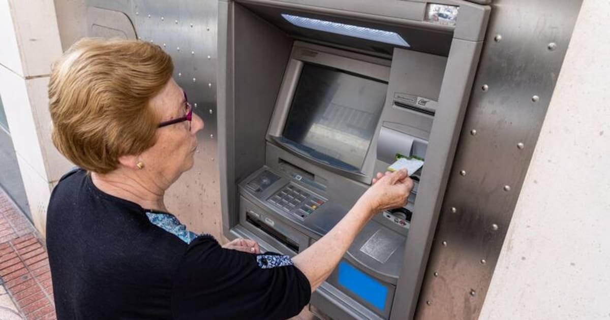 Jubilaciones de octubre: la mínima totalizará 505.748 pesos con bono y la acreditación arrancará el 8