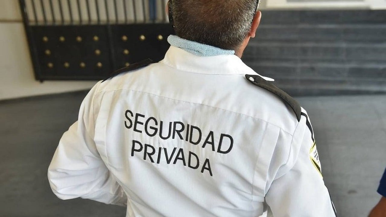 Sueldo de vigilador privado: con presentismo y viáticos, el total de bolsillo en octubre se acerca a los dos millones de pesos