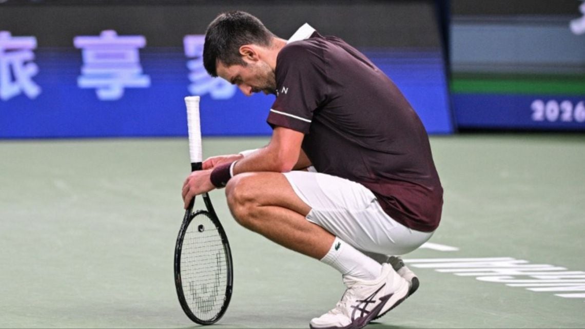 El Nole se pinchó en Shanghái y ahora la tiene que pelear en París