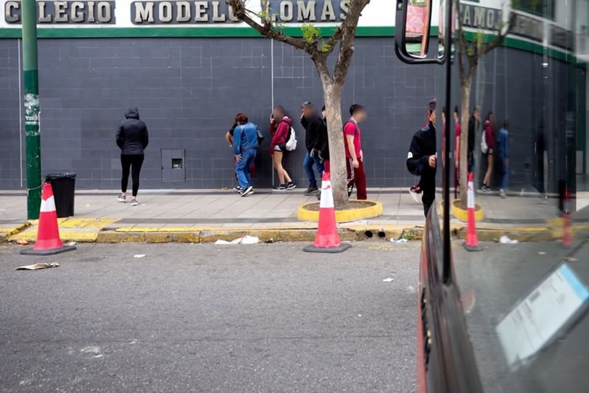 "Aunque sé que es falso, me dio vergüenza": cuando la inteligencia artificial lastima en el patio del colegio