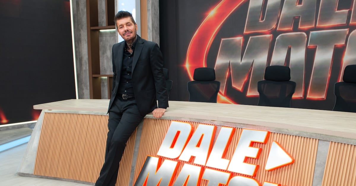 La mesa se muda al streaming: Tinelli reinventa su cierre diario y abre la puerta de su casa