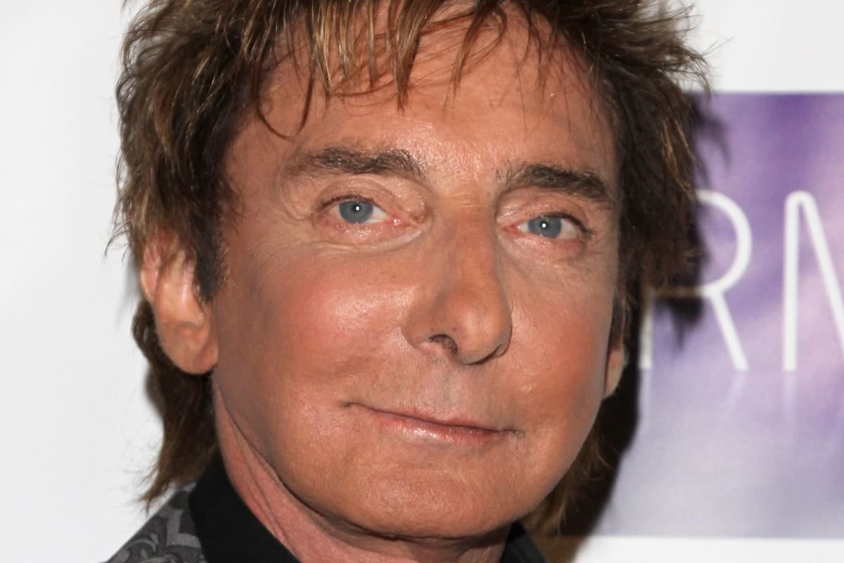 Barry Manilow vuelve a parar en Las Vegas: una bronquitis aguda lo baja del escenario cuando apenas empezaba