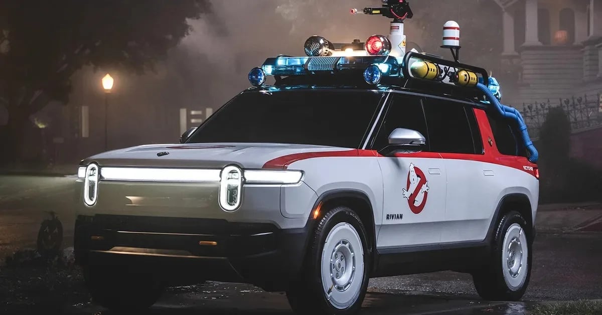 Bill Murray se sube a una Rivian con pinta de Ecto-1 y yo quiero una así