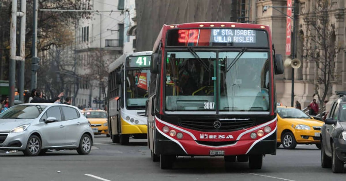 Cuatro veces más: la brecha del colectivo que partió al país en dos