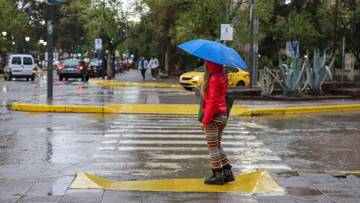 Se vino la tormenta encima del interior neuquino y hay que andar con ojo hasta que escampe