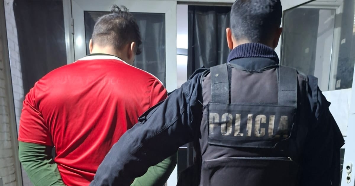 Detienen a un ex policía exonerado por narcotráfico como único sospechoso del crimen de una joven en una pensión de Rosario