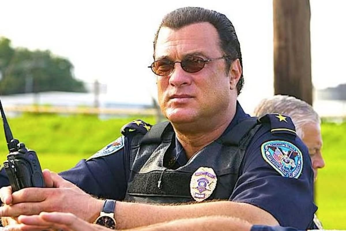 Steven Seagal cambió los sets por la frontera: ahora patrulla con la sheriff de Hudspeth