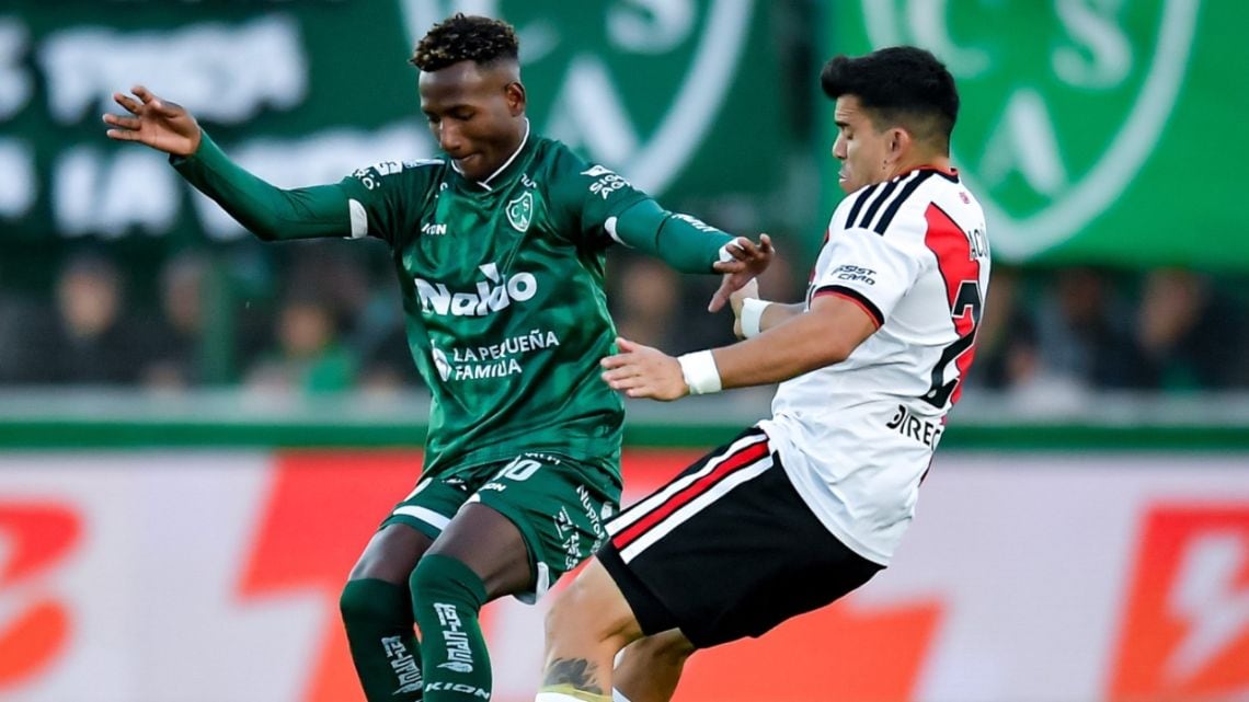 Sarmiento dio el golpe en Junín y se subió a la punta de su grupo