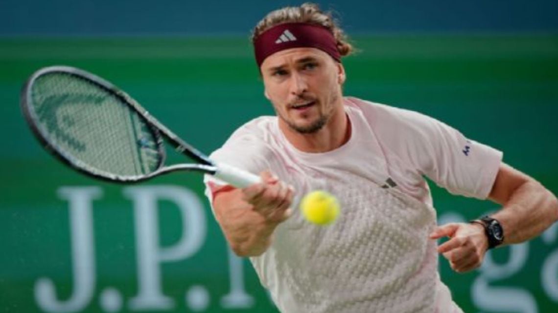 Zverev barrió a De Miñaur y ya está entre los cuatro mejores de Shanghai: ahora va por Davidovich Fokina