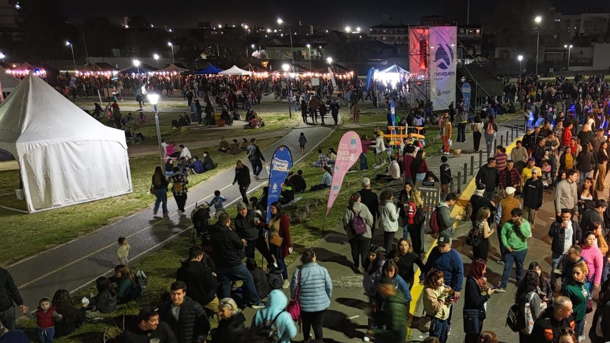Una feria con 170 puestos llega y dos nueces a cada mamá de Neuquén