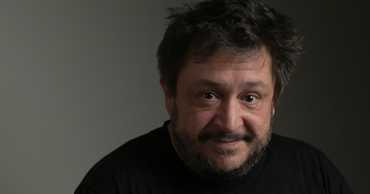 Dieciocho inversores acusan a Hernán Casciari de vaciar siete proyectos audiovisuales y lo denunciaron en la Justicia porteña