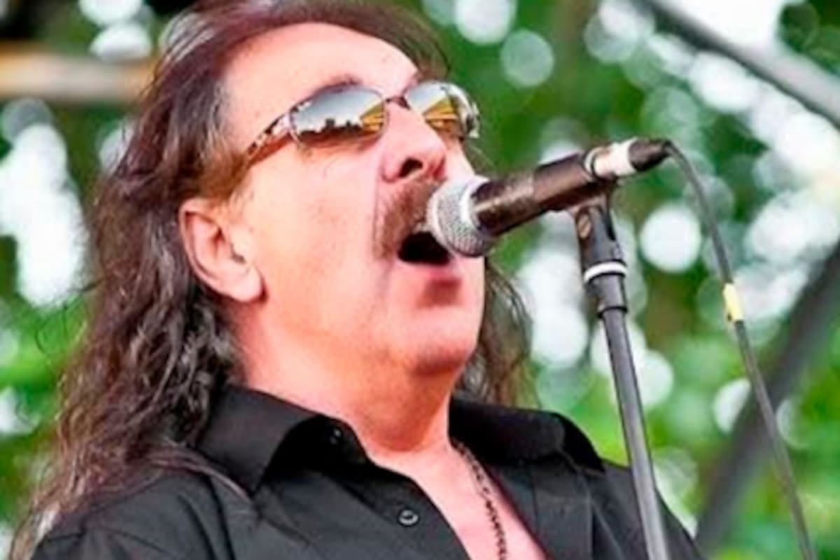 Saúl Blanch, la voz que plantó bandera en el debut de Rata Blanca, se despidió a los 75 años