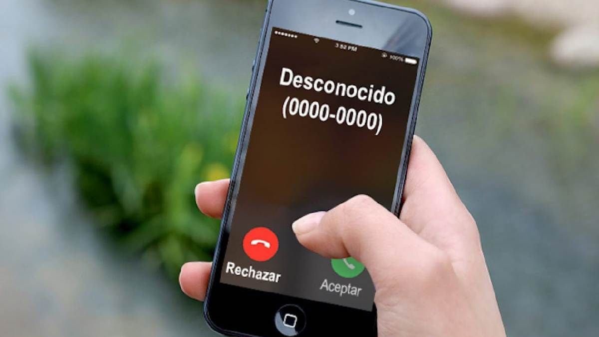 Telefónica deberá pagar $2.073.684 a una neuquense por cuatro líneas que nunca contrató
