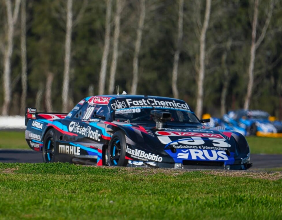 Biondo y Caggiano volvieron a marcar la punta en La Plata