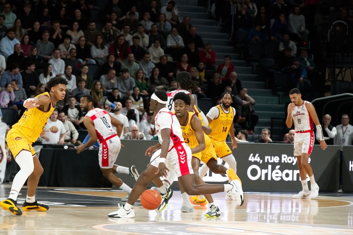 Valencia se sacude a Baskonia y mete cuatro Wins en fila